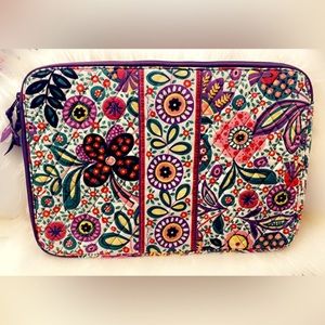 NWOT Vera Bradley Laptop bag/Sleeve